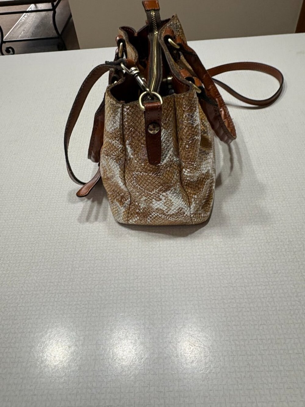 Like New Patricia Nash Satchel/Crossbody and Wallet Set in Metallic Python Tan - Picture 4 of 15